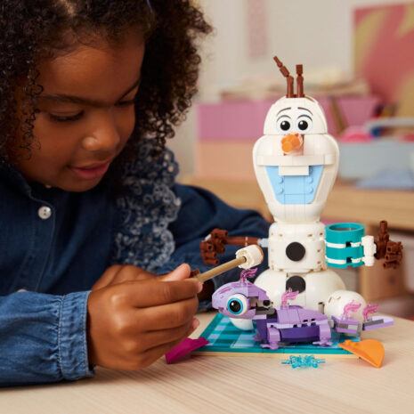 43287-lego-disney-6.jpg a465616b3b5b40678ea99830a167be51